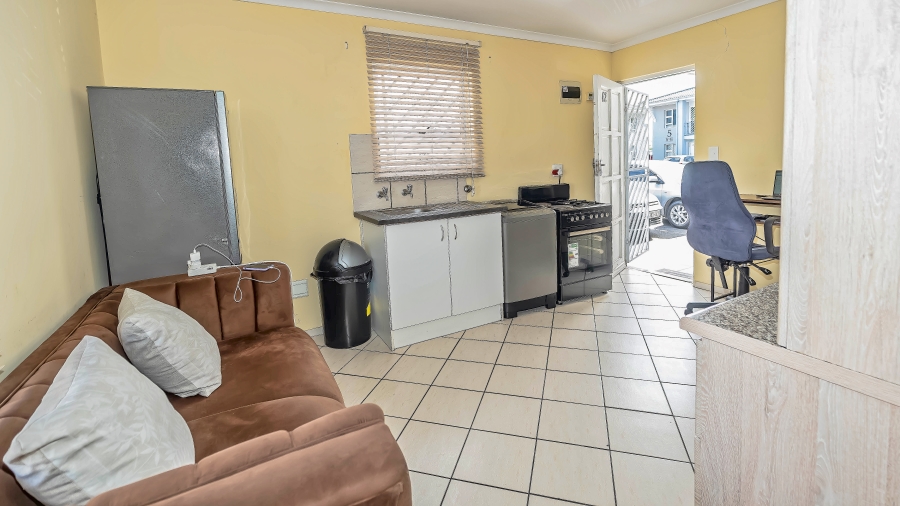 1 Bedroom Property for Sale in Sunset Glen Western Cape
